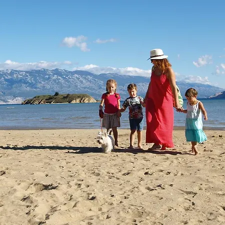 Arbanas アパート