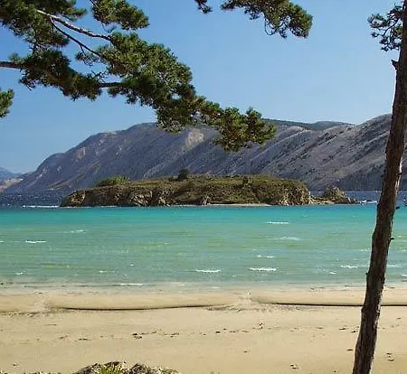 Arbanas アパート ラブ