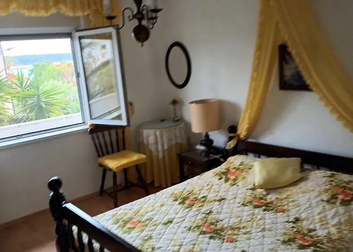 Arbanas Apartament Rab Town